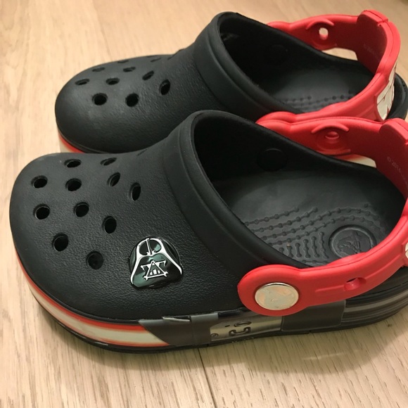 Star Wars Darth Vader LightUp Crocs Sz 8 9 Toddler - Picture 1 of 5